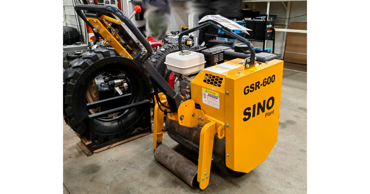 Walk-Behind Vibrating Single Drum Roller 300kg Petrol
