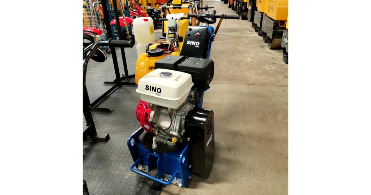 Scarifying Machine 10 Inch Petrol