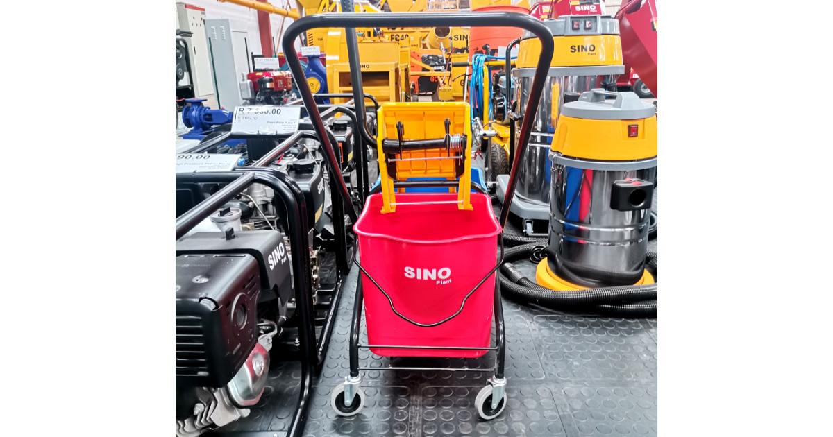 Cleaning Bucket and Wringer - Wheeled