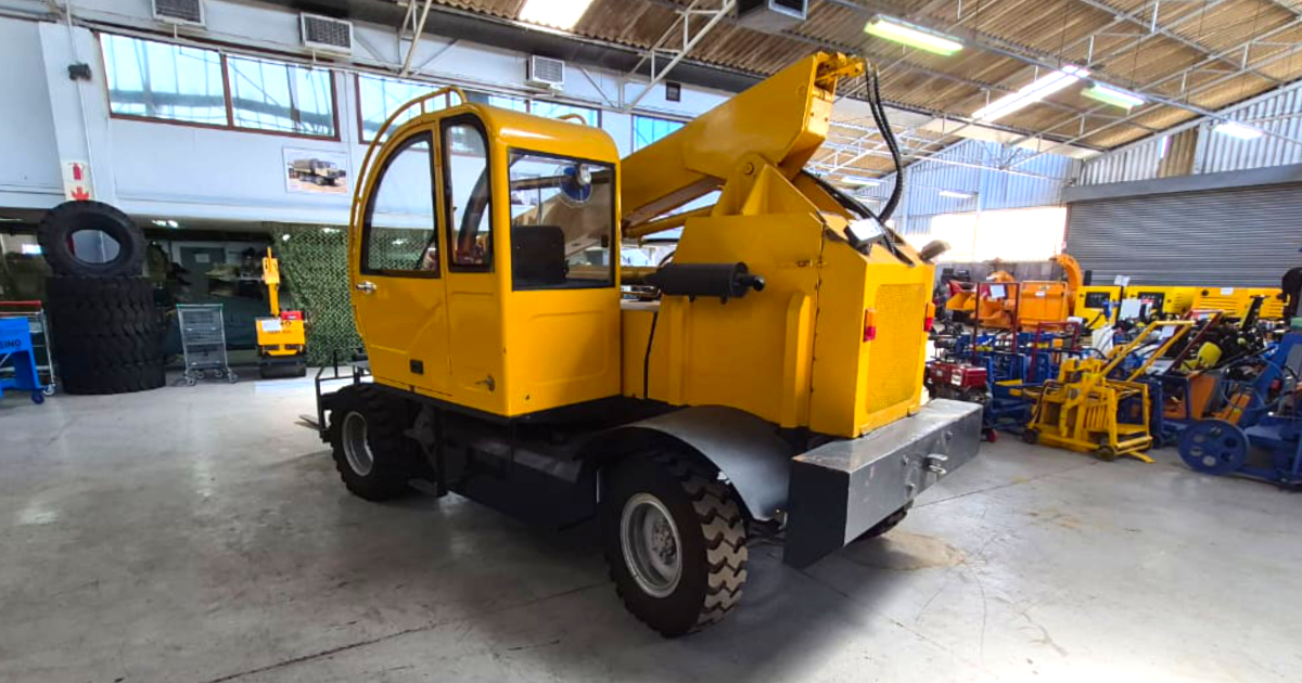 Telescopic Telehandler 1 Ton / 4m 4x4